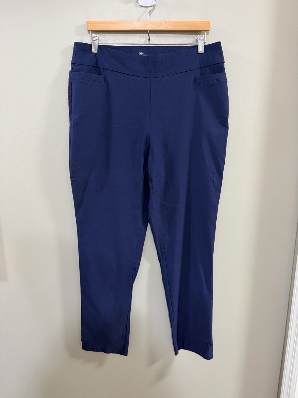 Kim Rogers Navy Tummy Control Pull-On Ankle Pants. Size 16W